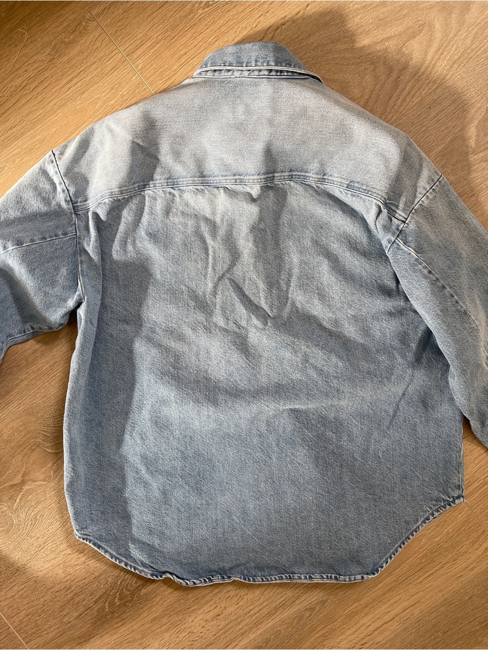 djerf avenue denim shirt washed blue - Picture 8 of 8